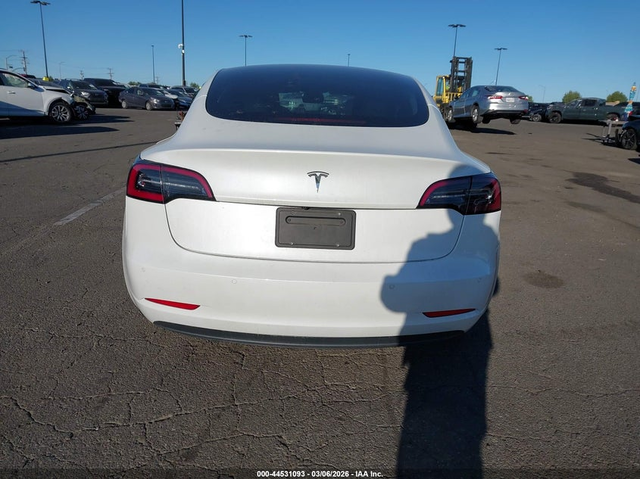 Tesla Model 3 ELECTRIC All Wheel Drive - автомобили, коли, обяви за нови и употребявани 16