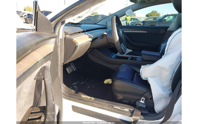 tesla-model-3-electric-all-wheel-drive - 4