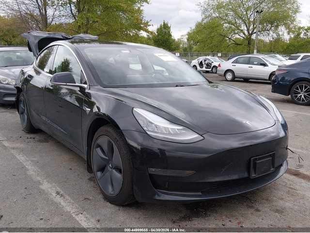 Tesla Model 3 ELECTRIC All Wheel Drive - автомобили, коли, обяви за нови и употребявани 0