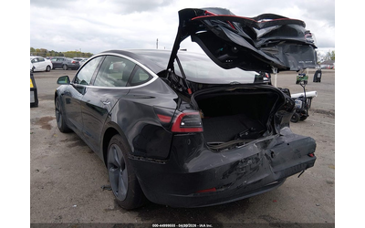 tesla-model-3-electric-all-wheel-drive - 2