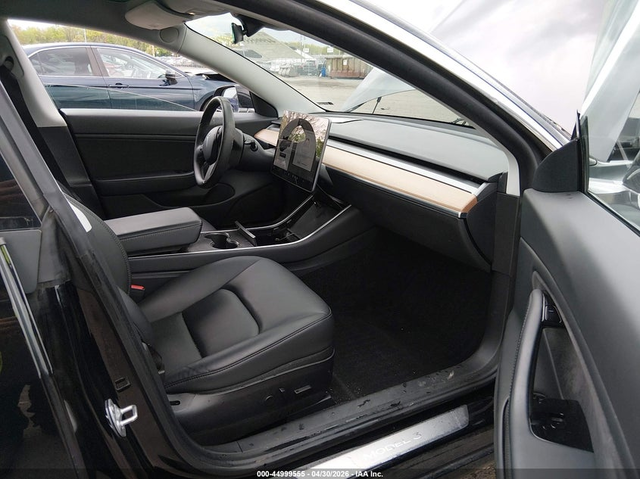 Tesla Model 3 ELECTRIC All Wheel Drive - автомобили, коли, обяви за нови и употребявани 4