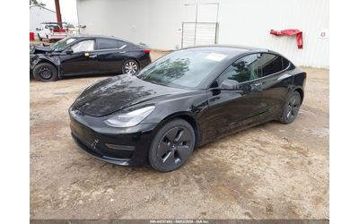 tesla-model-3-electric-rear-wheel-drive - 1