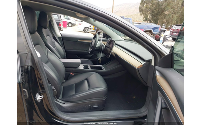 tesla-model-3-electric-rear-wheel-drive - 4