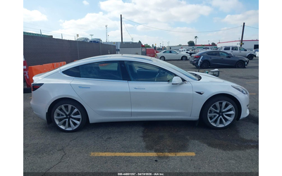 Tesla Model 3 ELECTRIC Rear Wheel Drive - автомобили, коли, обяви за нови и употребявани 12
