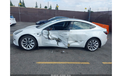 Tesla Model 3 ELECTRIC Rear Wheel Drive - автомобили, коли, обяви за нови и употребявани 13