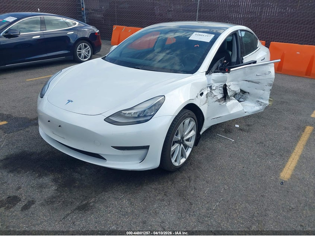 Tesla Model 3 ELECTRIC Rear Wheel Drive - автомобили, коли, обяви за нови и употребявани 1