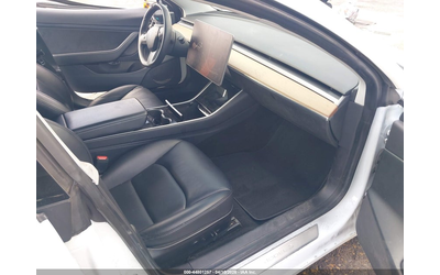 tesla-model-3-electric-rear-wheel-drive - 4