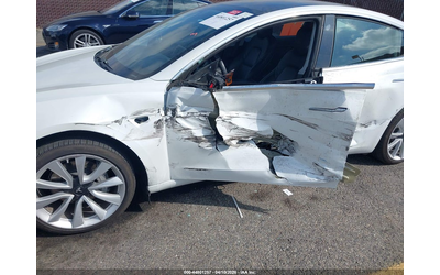 tesla-model-3-electric-rear-wheel-drive - 5