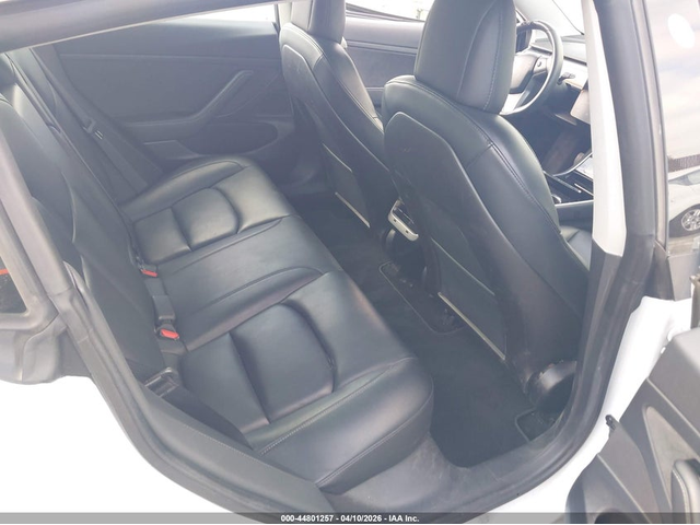 Tesla Model 3 ELECTRIC Rear Wheel Drive - автомобили, коли, обяви за нови и употребявани 7