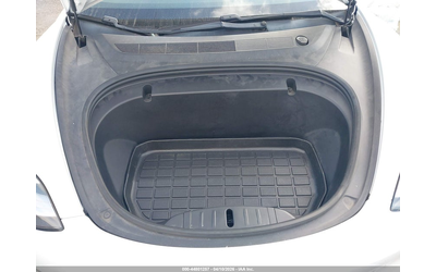 Tesla Model 3 ELECTRIC Rear Wheel Drive - автомобили, коли, обяви за нови и употребявани 9