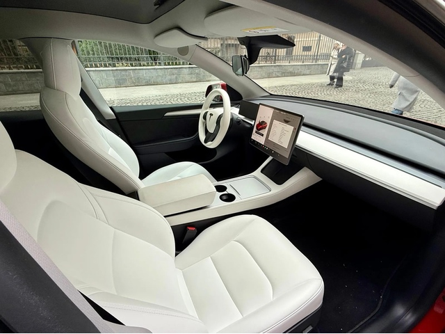 TESLA Model 3 Model Y AWD Long Range - автомобили, коли, обяви за нови и употребявани 7