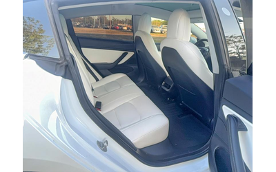 tesla-model-3-rear-wheel-drive - 5