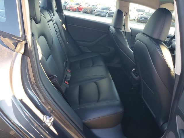 Tesla Model 3 Rear-wheel drive - автомобили, коли, обяви за нови и употребявани 10