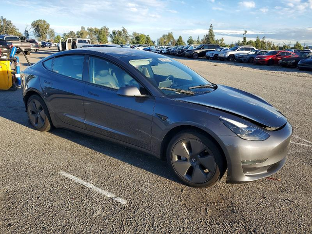 Tesla Model 3 Rear-wheel drive - автомобили, коли, обяви за нови и употребявани 4