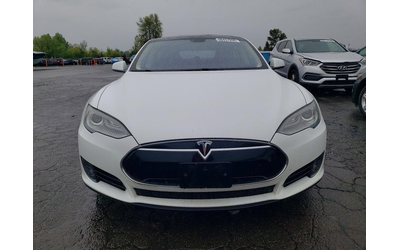 tesla-model-3-rear-wheel-drive - 4