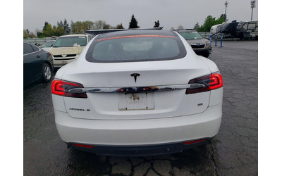 tesla-model-3-rear-wheel-drive - 5