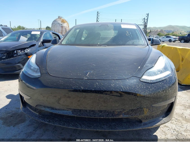Tesla Model 3 U   U Rear Wheel Drive - автомобили, коли, обяви за нови и употребявани 11