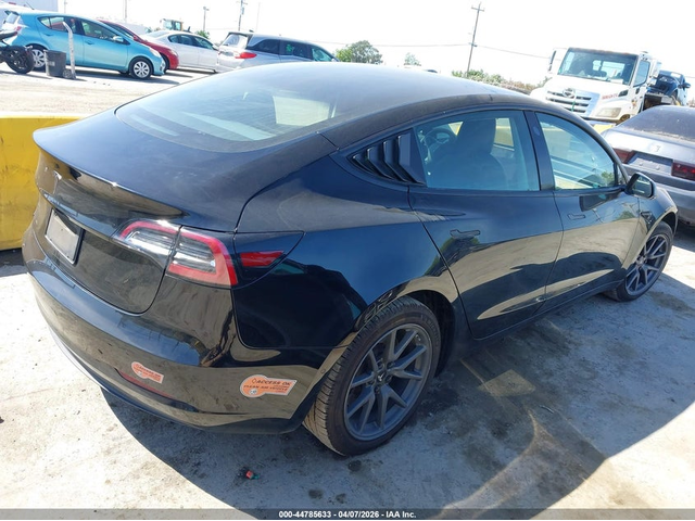 Tesla Model 3 U   U Rear Wheel Drive - автомобили, коли, обяви за нови и употребявани 3