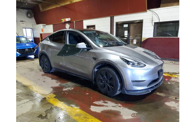 tesla-model-all-wheel-drive - 4