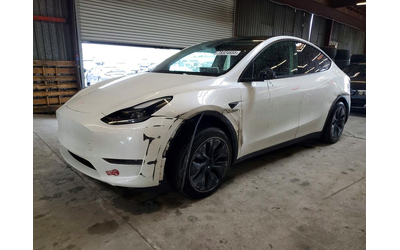 tesla-model-rear-wheel-drive - 1
