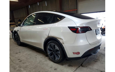 tesla-model-rear-wheel-drive - 2