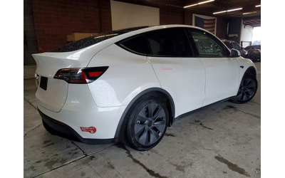 tesla-model-rear-wheel-drive - 3