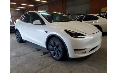 tesla-model-rear-wheel-drive - 4