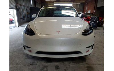 tesla-model-rear-wheel-drive - 5