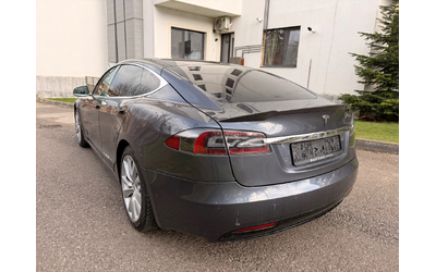 tesla-model-s - 4
