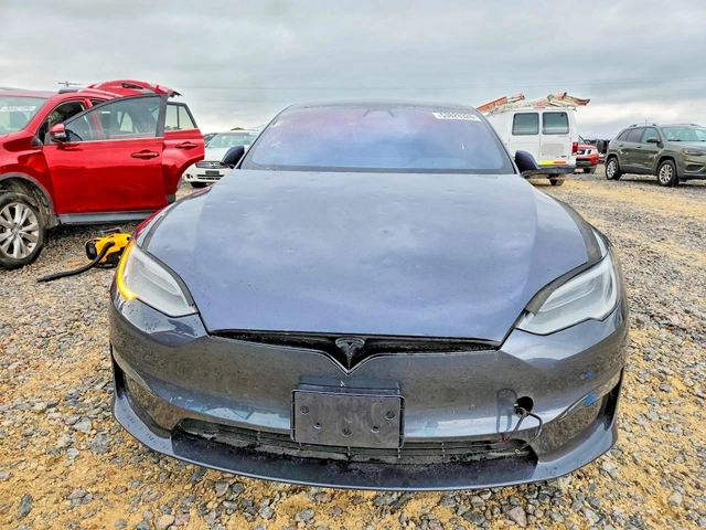 Tesla Model S PLAID - автомобили, коли, обяви за нови и употребявани 4