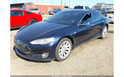 tesla-model-s-electric-all-wheel-drive - 1