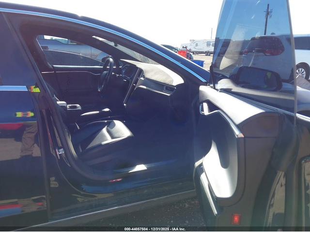 Tesla Model S ELECTRIC All Wheel Drive - автомобили, коли, обяви за нови и употребявани 4