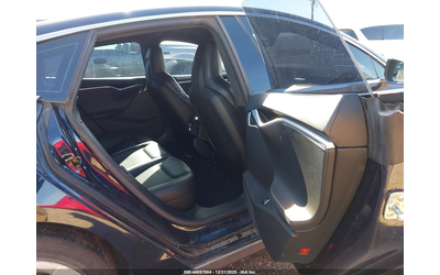 Tesla Model S ELECTRIC All Wheel Drive - автомобили, коли, обяви за нови и употребявани 7