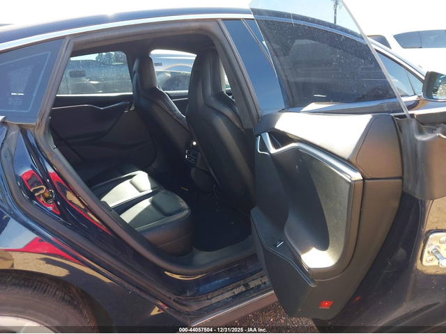 Tesla Model S ELECTRIC All Wheel Drive - автомобили, коли, обяви за нови и употребявани 7