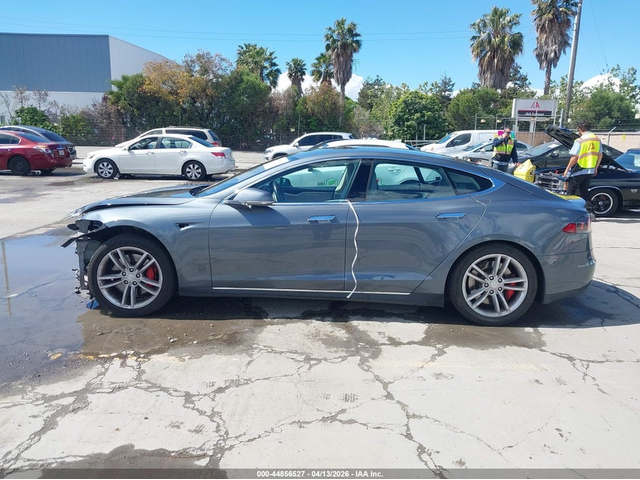Tesla Model S ELECTRIC Rear Wheel Drive - автомобили, коли, обяви за нови и употребявани 14
