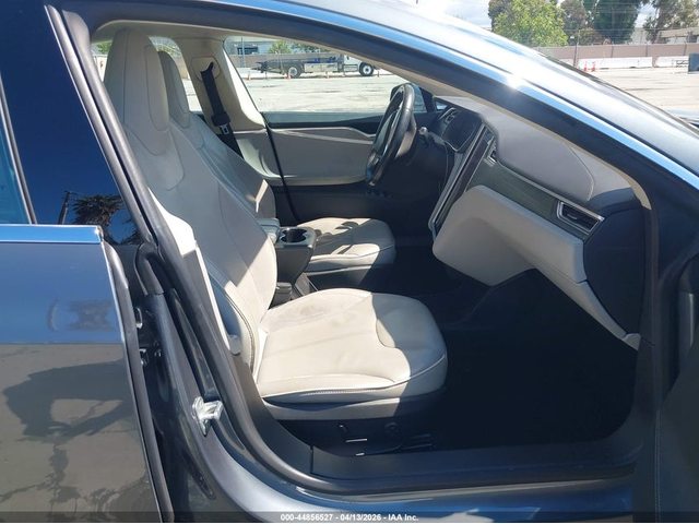 Tesla Model S ELECTRIC Rear Wheel Drive - автомобили, коли, обяви за нови и употребявани 4