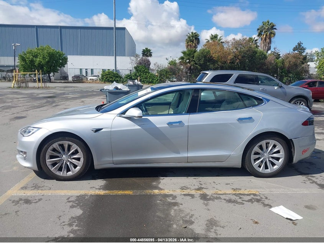 Tesla Model S ELECTRIC Rear Wheel Drive - автомобили, коли, обяви за нови и употребявани 13