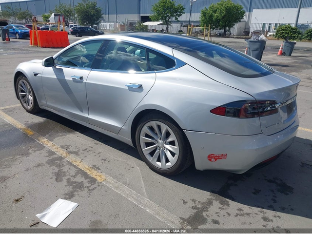 Tesla Model S ELECTRIC Rear Wheel Drive - автомобили, коли, обяви за нови и употребявани 2