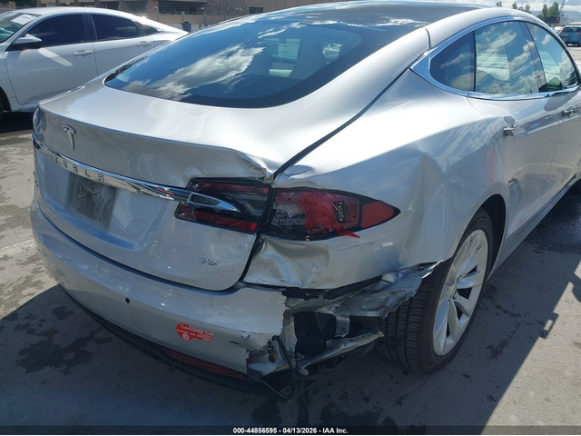 Tesla Model S ELECTRIC Rear Wheel Drive - автомобили, коли, обяви за нови и употребявани 5