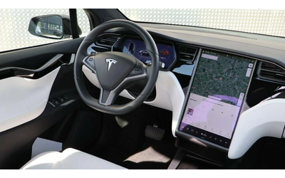 tesla-model-x - 1
