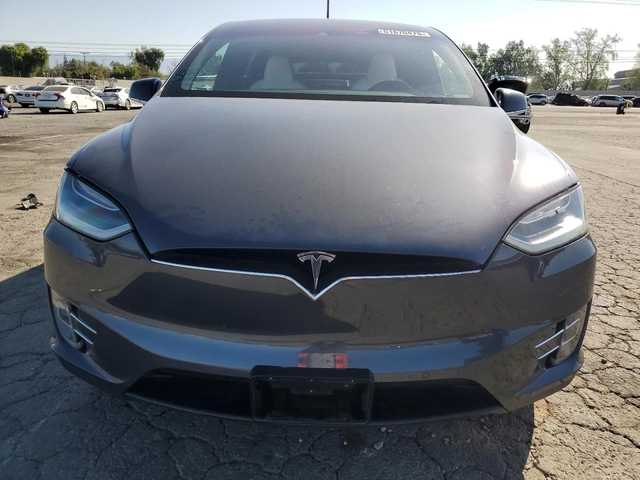 Tesla Model X AWD* PANO* ПОДГРЕВ* KEYLESS - автомобили, коли, обяви за нови и употребявани 4