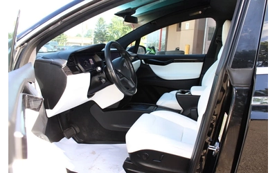 tesla-model-x - 3