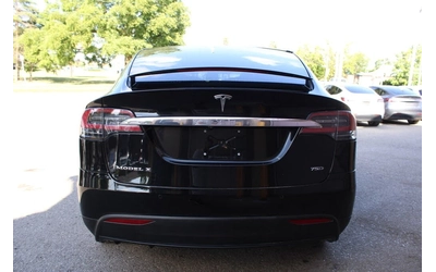 tesla-model-x - 5