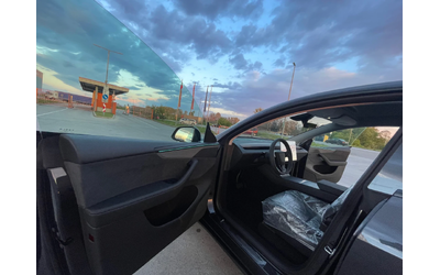 Tesla Model Y LONG RANGE НОВА - автомобили, коли, обяви за нови и употребявани 8