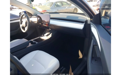 Tesla Model Y LONG RANGE DUAL MOTOR ALL-WHEEL DRIVE - автомобили, коли, обяви за нови и употребявани 6