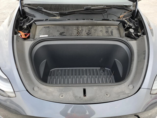 Tesla Model Y DUAL MOTOR LONG RANGE КРАЙНА ЦЕНА! - автомобили, коли, обяви за нови и употребявани 6