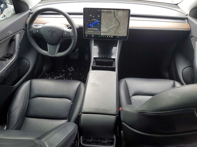 Tesla Model Y - автомобили, коли, обяви за нови и употребявани 6