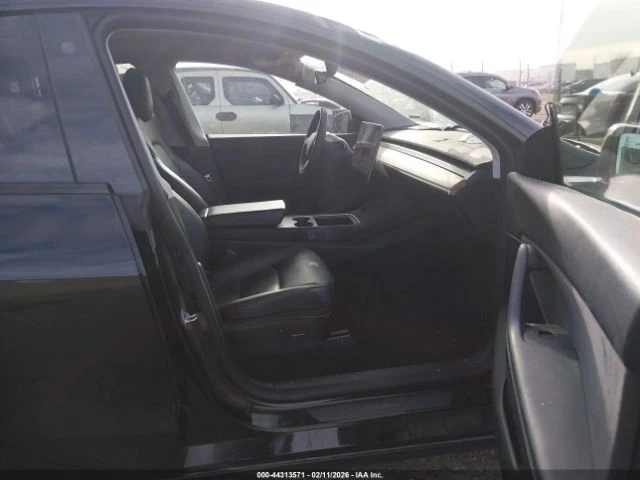 Tesla Model Y * PERFORMANCE* DUAL MOTOR* AWD* - автомобили, коли, обяви за нови и употребявани 4