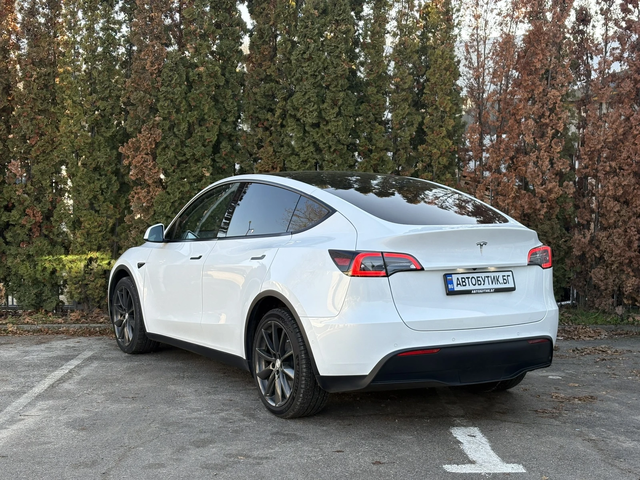 Tesla Model Y Long Range AWD - автомобили, коли, обяви за нови и употребявани 5