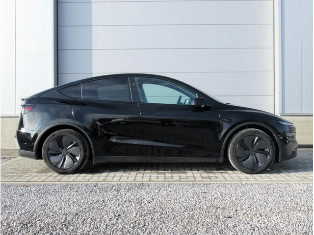 Tesla Model Y 83.1 kWh Long Range Dual Motor AWD - автомобили, коли, обяви за нови и употребявани 2